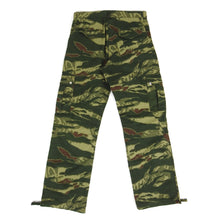 Load image into Gallery viewer, Rhude Camo Cargos Size Medium
