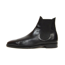 Load image into Gallery viewer, Burberry Chelsea Boots Size 8
