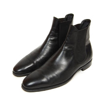 Load image into Gallery viewer, Burberry Chelsea Boots Size 8
