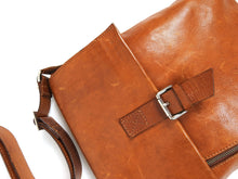 Load image into Gallery viewer, Dionigi Leather Crossbody Bag
