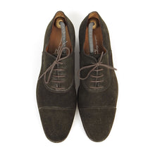 Load image into Gallery viewer, Salvatore Ferragamo Suede Shoes Size 9
