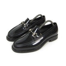 Load image into Gallery viewer, Gucci Rubber Horsebit Loafers Size 8
