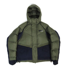 Load image into Gallery viewer, Sacai x Nike Down Coat Size Medium
