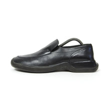 Load image into Gallery viewer, Giorgio Armani Leather Slip On Shoes Size
