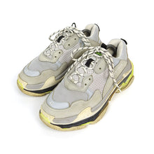 Load image into Gallery viewer, Balenciaga Triple S Sneakers Size 42
