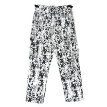 Load image into Gallery viewer, Pleasures Snow Camo Cargos Size 30
