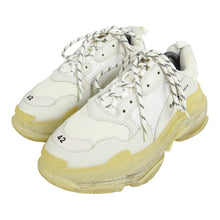 Load image into Gallery viewer, Balenciaga Triple S Sneakers Size 42
