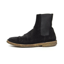 Load image into Gallery viewer, Saint Laurent Crep Sole Chelsea Boots Size 39
