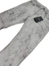 Load image into Gallery viewer, Saint Laurent Paris D02 Jeans Size 29
