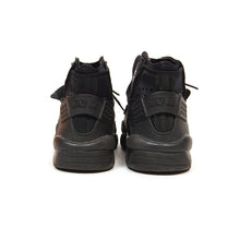 Load image into Gallery viewer, Comme Des Garçons x Nike ACG Air Mowabb Size 10
