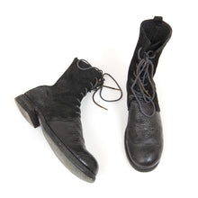Load image into Gallery viewer, Diciannoveventitre A1923 Boots Size 42
