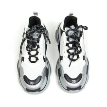 Load image into Gallery viewer, Balenciaga Triple S Sneakers Size 39
