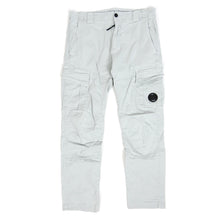 Load image into Gallery viewer, CP Company Cargo Pants Size 48
