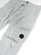 Load image into Gallery viewer, CP Company Cargo Pants Size 48
