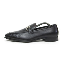 Load image into Gallery viewer, Salvatore Ferragamo Loafers Size 10.5
