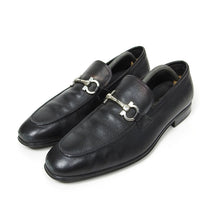 Load image into Gallery viewer, Salvatore Ferragamo Loafers Size 10.5
