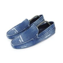 Load image into Gallery viewer, Tod’s Denim Drivers Size 9
