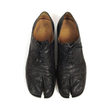 Load image into Gallery viewer, Maison Margiela Cracked Leather Tabi Derbies Size 45

