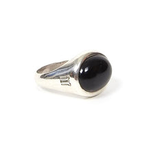 Load image into Gallery viewer, Maple Tubby Ring Silver/Onyx
