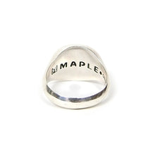 Load image into Gallery viewer, Maple Tubby Ring Silver/Onyx
