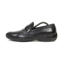 Load image into Gallery viewer, Salvatore Ferragamo Loafers Size 10.5
