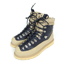 Load image into Gallery viewer, Diemme Hiking Boots Size 45
