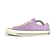 Load image into Gallery viewer, Converse Addict Suede Chuck Taylor Size 9.5
