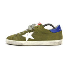 Load image into Gallery viewer, Golden Goose Sneakers Size 42
