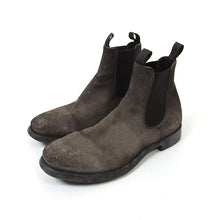 Load image into Gallery viewer, Officine Creative Suede Chelsea Boots Fit US8
