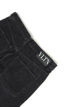 Load image into Gallery viewer, Valentino Jeans Size 29
