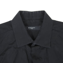 Load image into Gallery viewer, Givenchy Button Up Size Medium
