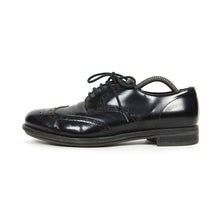 Load image into Gallery viewer, Prada Patent Leather Shoes Size 9
