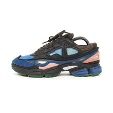 Load image into Gallery viewer, Raf Simons x Adidas Ozweego Size 7.5
