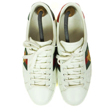 Load image into Gallery viewer, Gucci Low Top Embroidered Bee Sneakers Size 9.5
