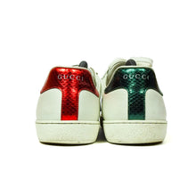 Load image into Gallery viewer, Gucci Low Top Embroidered Bee Sneakers Size 9.5
