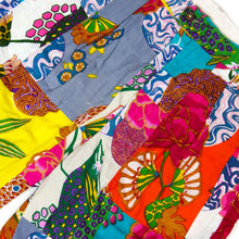 Load image into Gallery viewer, Engineered Garments Patterned Shorts Size Small
