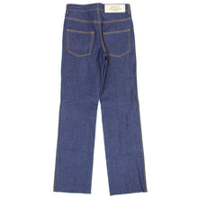 Load image into Gallery viewer, Gucci Jeans Size 30

