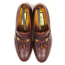 Load image into Gallery viewer, Gucci Tassel Loafers Size 8.5
