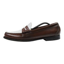 Load image into Gallery viewer, Bass Weejun Penny Loafers Size 12
