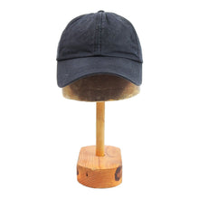 Load image into Gallery viewer, Barbour Waxed Peak Cap
