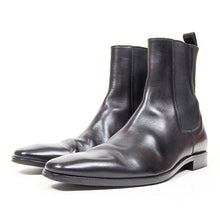 Load image into Gallery viewer, Gucci Chelsea Boots Size 43E
