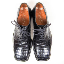 Load image into Gallery viewer, Gucci Square Toe Croc Shoes Size 10.5
