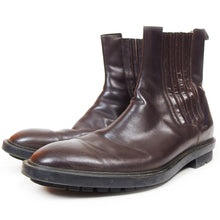 Load image into Gallery viewer, Gucci Chelsea Boots Size 10.5
