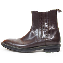 Load image into Gallery viewer, Gucci Chelsea Boots Size 10.5
