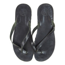 Load image into Gallery viewer, Diesel Flip Flops size 43
