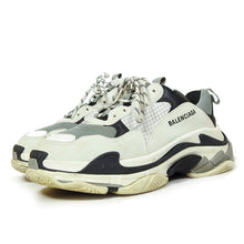 Load image into Gallery viewer, Balenciaga Triple S Sneakers Size 42
