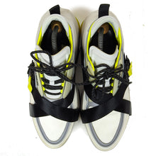 Load image into Gallery viewer, Balmain Sneakers Size 10
