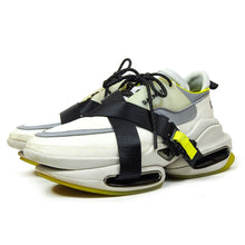 Load image into Gallery viewer, Balmain Sneakers Size 10
