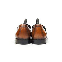 Load image into Gallery viewer, Salvatore Ferragamo Horsebit Loafers Size 7EE
