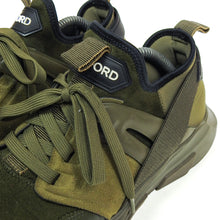 Load image into Gallery viewer, Tom Ford Sneakers Size 10.5
